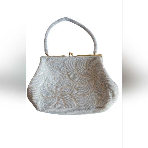 Handbags - Vintage Handbeaded Clasp Purse